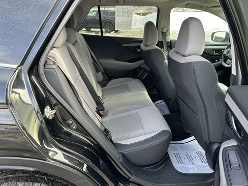 Used 2020 Subaru Outback Premium image 17
