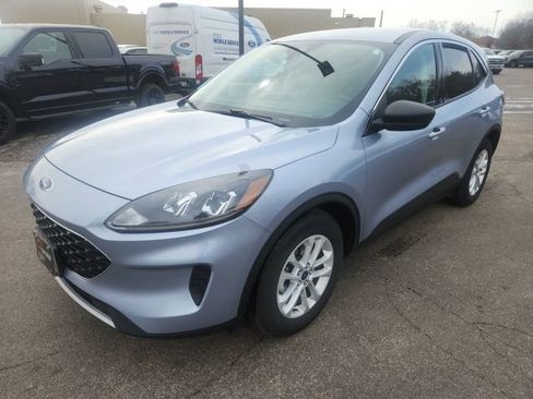 Used 2022 Ford Escape SE w/ Cold Weather Package image 1