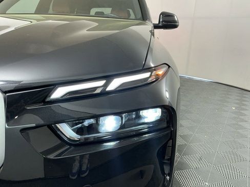 Certified 2025 BMW X7 xDrive40i image 8