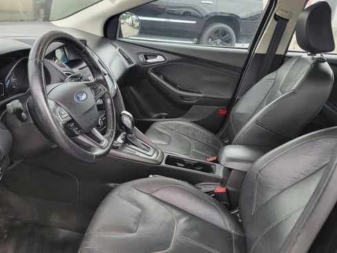 Used 2016 Ford Focus SE w/ Equipment Group 201A image 8