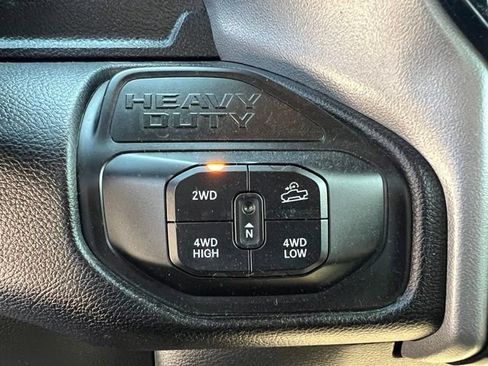 Used 2025 RAM 2500 Big Horn AWD/4WD image 31