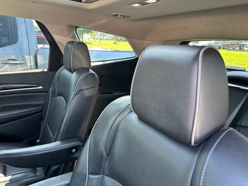 Used 2019 Buick Enclave Avenir w/ Avenir Technology Package AWD/4WD image 14
