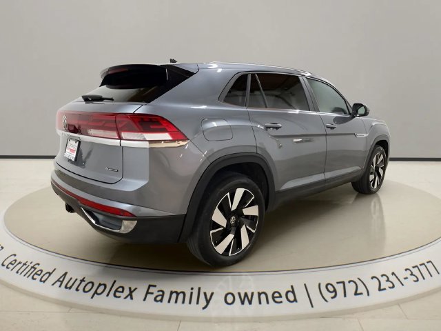Used 2025 Volkswagen Atlas Cross Sport SE AWD/4WD image 5
