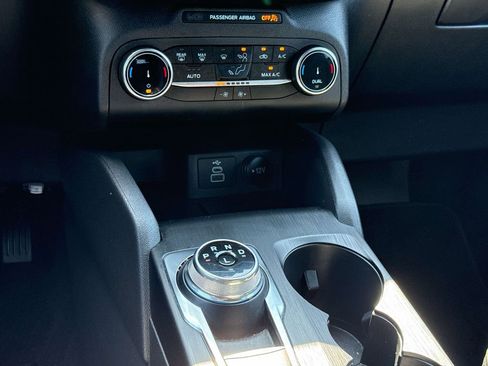 Used 2025 Ford Escape ST-Line w/ Equipment Group 301A image 21