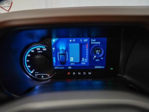 Used 2024 Ford Bronco Outer Banks AWD/4WD image 8