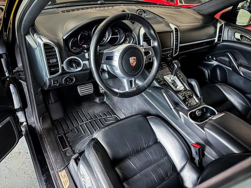 Used 2014 Porsche Cayenne Turbo S AWD/4WD image 14