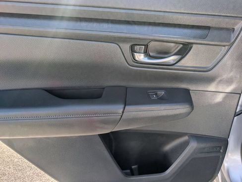 Used 2025 Honda CR-V LX image 24