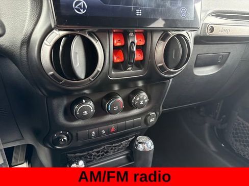 Used 2012 Jeep Wrangler Unlimited Sport image 19