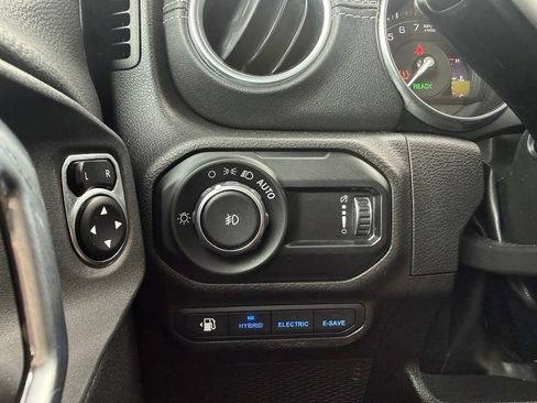 Used 2023 Jeep Wrangler Unlimited Sahara w/ Cold Weather Group AWD/4WD image 13