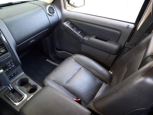 Used 2010 Ford Explorer Sport Trac Limited image 18