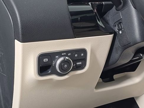 Used 2021 Mercedes-Benz GLA 250 4MATIC image 17