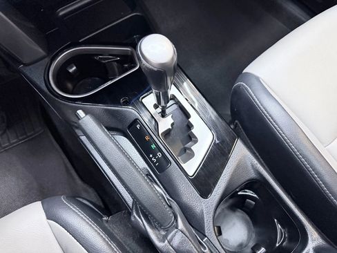 Used 2017 Toyota RAV4 Limited image 19