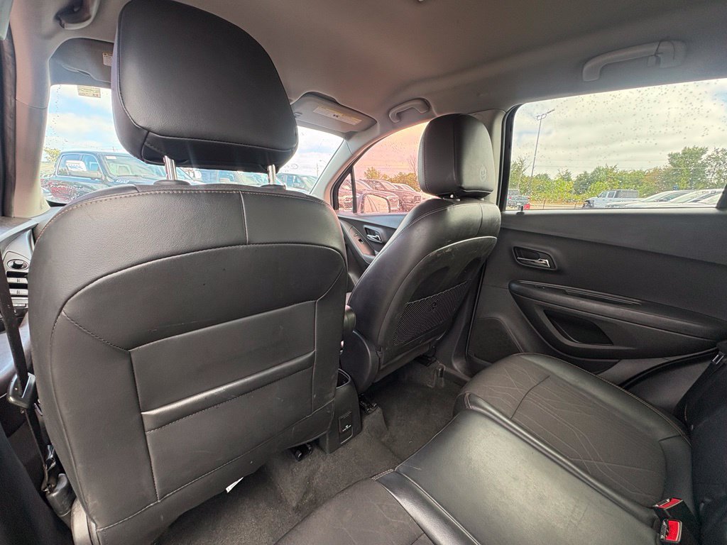Used 2019 Chevrolet Trax LT w/ LT Convenience Package FWD image 26
