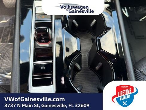 Certified 2024 Volkswagen Atlas Cross Sport SE FWD image 26