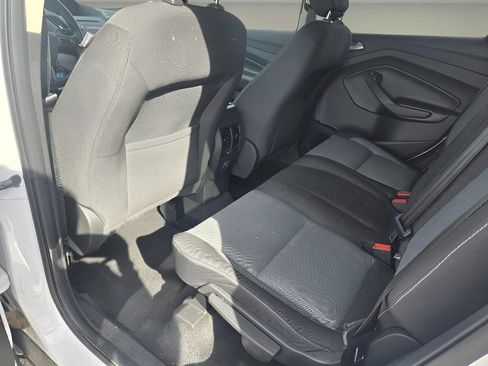 Used 2018 Ford Escape SE image 15