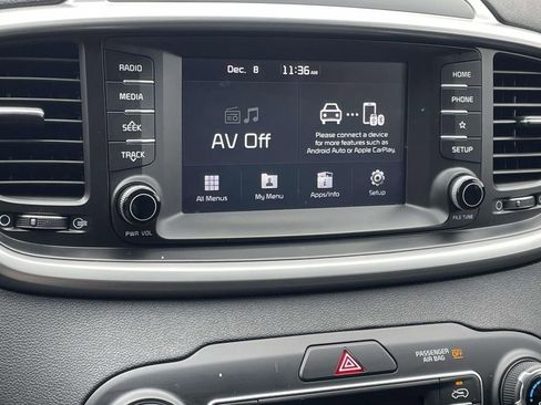 Used 2019 Kia Sorento LX image 27