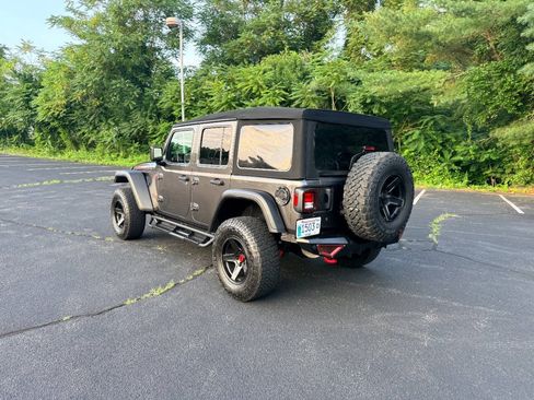 Used 2020 Jeep Wrangler Unlimited Rubicon w/ Dual Top Group AWD/4WD image 6