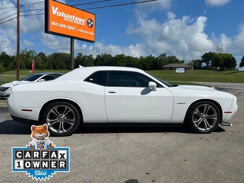 Used 2021 Dodge Challenger R/T RWD image 9