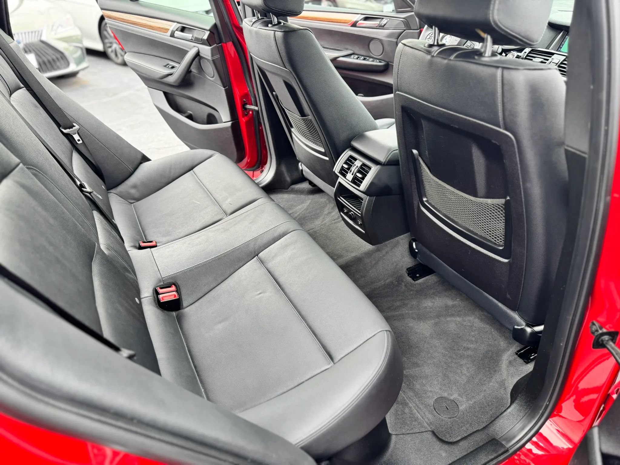 Used 2018 BMW X4 xDrive28i AWD/4WD image 16