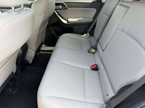 Used 2016 Subaru Forester 2.5i Limited AWD/4WD image 15