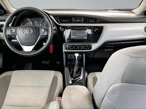 Used 2017 Toyota Corolla LE FWD image 7