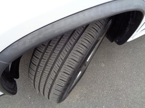 Used 2017 Volkswagen Tiguan Sport image 21