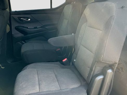 Used 2023 Chevrolet Traverse LT FWD image 22