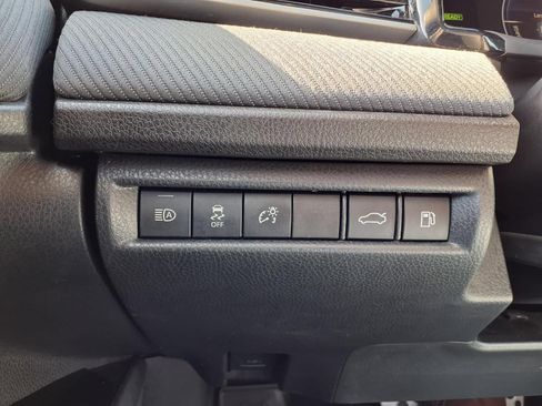 Certified 2025 Toyota Camry SE FWD image 20