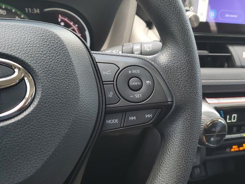 Certified 2025 Toyota RAV4 XLE FWD image 25