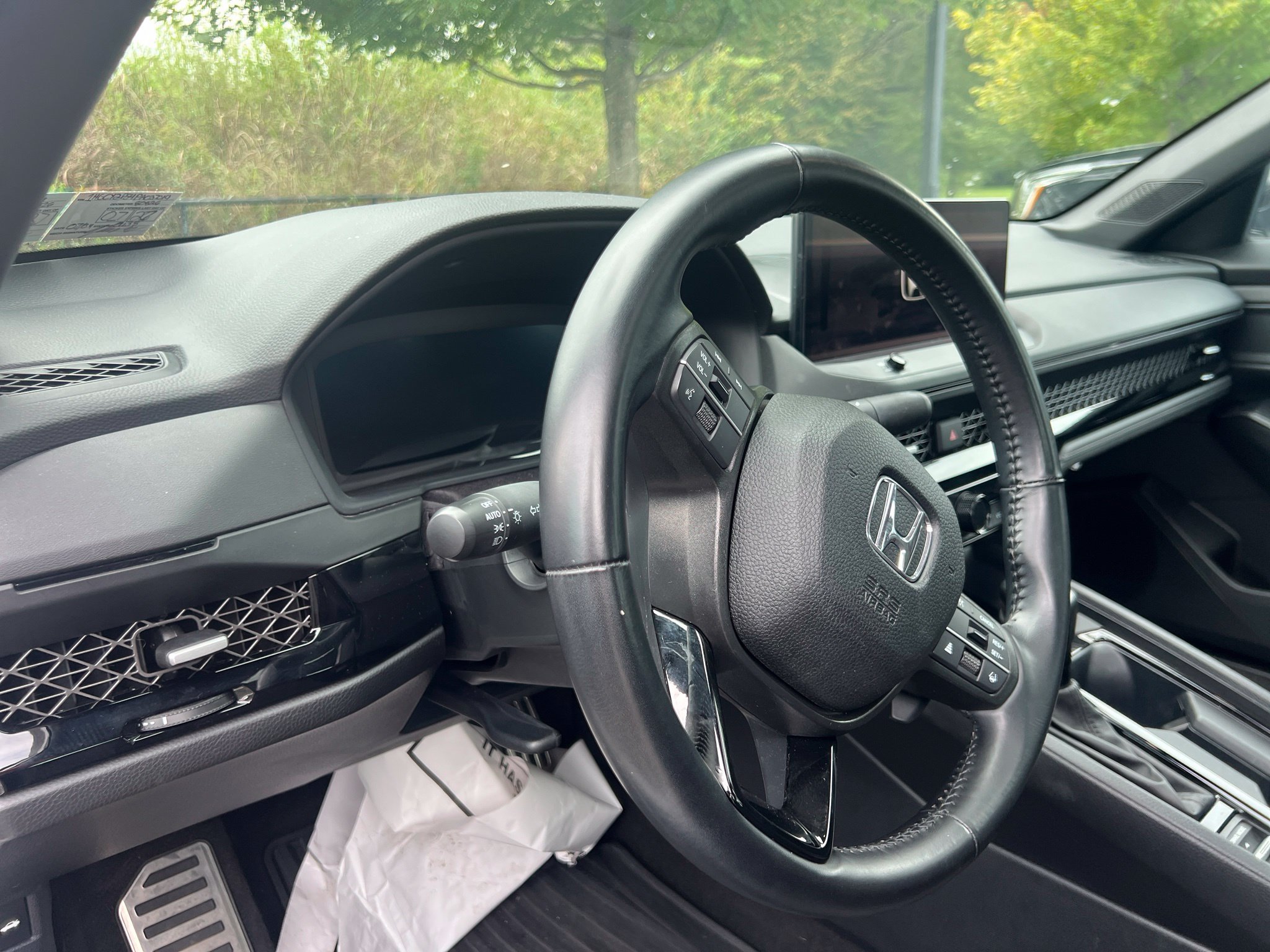 Used 2023 Honda Accord Sport image 9
