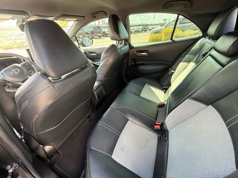 Used 2022 Toyota Corolla XSE FWD image 11