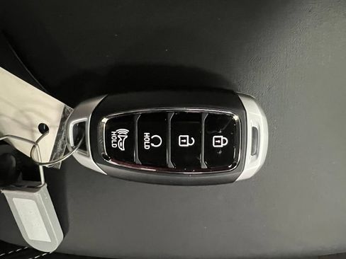 Used 2024 Hyundai Venue SEL FWD image 31
