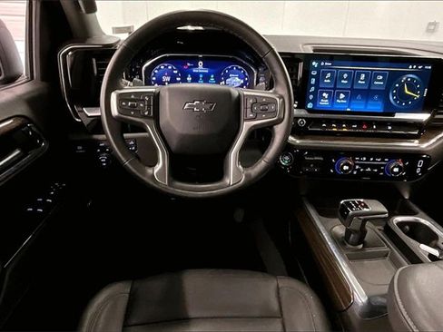 Used 2024 Chevrolet Silverado 1500 RST w/ Convenience Package II image 5