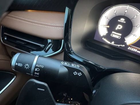 Used 2023 INFINITI QX60 Sensory w/ Vision Package image 11