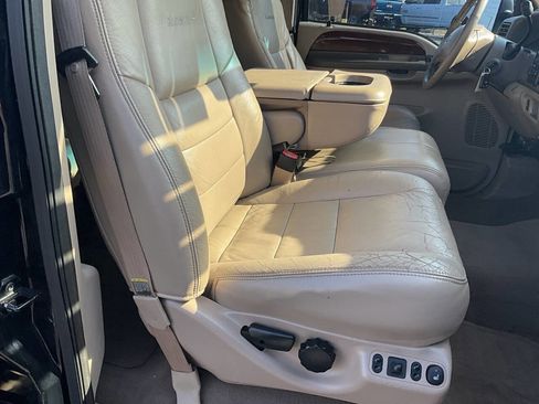 Used 2004 Ford F250 Lariat image 12
