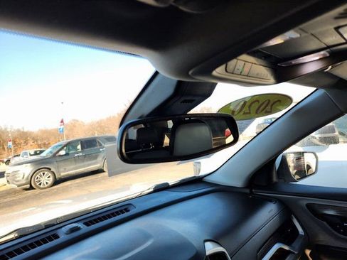 Used 2020 GMC Terrain SLT w/ Preferred Package image 11