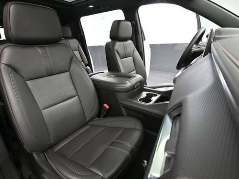 Used 2022 Chevrolet Suburban RST w/ Luxury Package AWD/4WD image 60