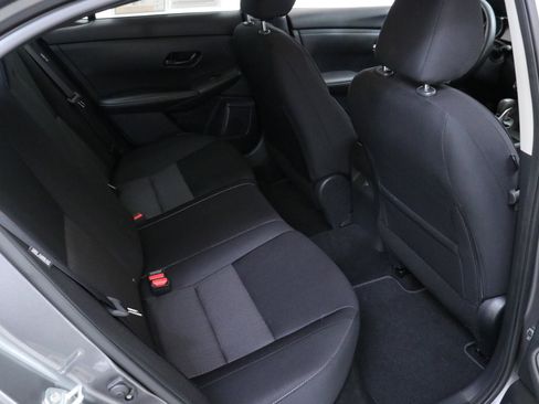 Used 2025 Nissan Sentra SV image 27