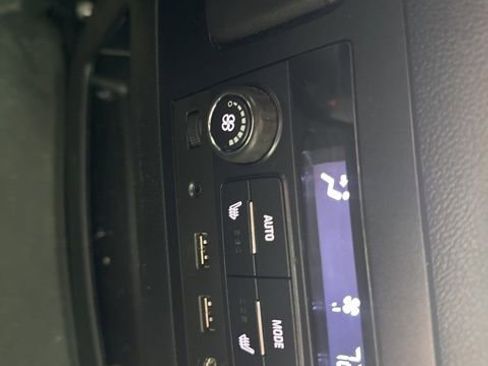 Used 2020 GMC Yukon SLT w/ Premium Edition RWD image 26