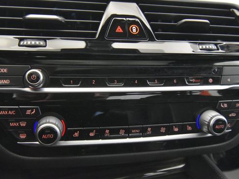 Used 2020 BMW M550i xDrive w/ Executive Package image 20