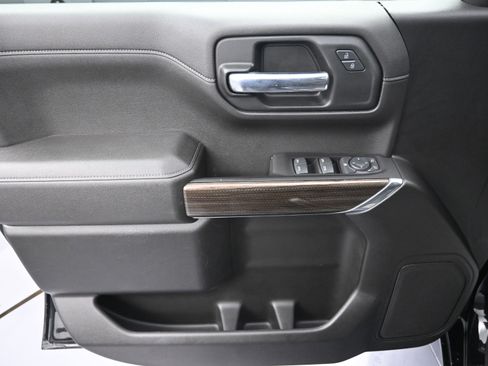 Used 2022 Chevrolet Silverado 1500 LT image 24