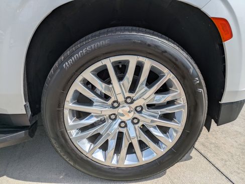 Used 2023 Chevrolet Tahoe Premier image 9