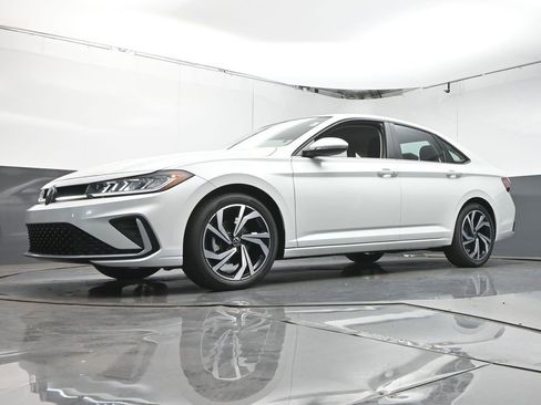 New 2026 Volkswagen Jetta SEL image 36