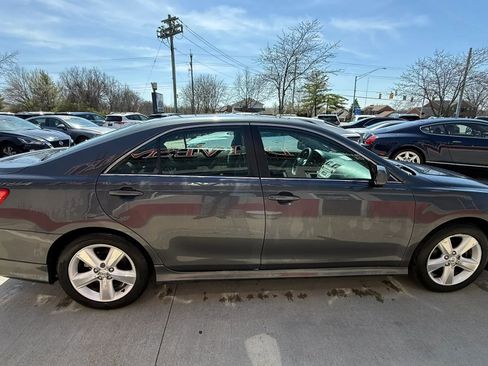 Used 2011 Toyota Camry SE w/ SE Extra-Value Pkg #1 image 8