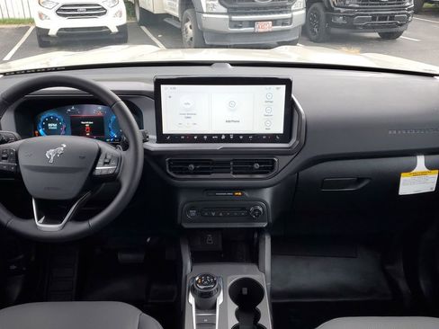 Used 2025 Ford Bronco Sport Badlands image 26