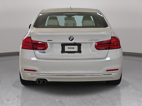 Used 2016 BMW 328i xDrive Sedan AWD/4WD image 8