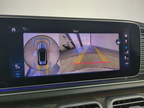 Used 2024 Mercedes-Benz GLE 350 4MATIC w/ Driver Assistance Package image 26