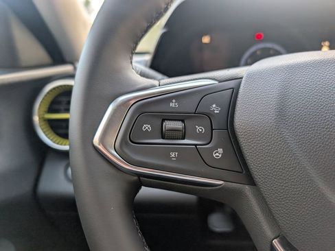 New 2026 Chevrolet Trax ACTIV w/ Sunroof Package FWD image 22