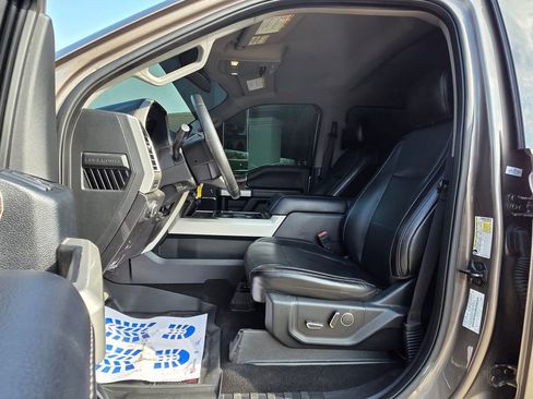 Used 2018 Ford F250 Lariat w/ Chrome Package image 11