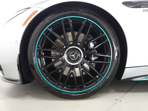 Used 2024 Mercedes-Benz SL 63 AMG 4MATIC image 40